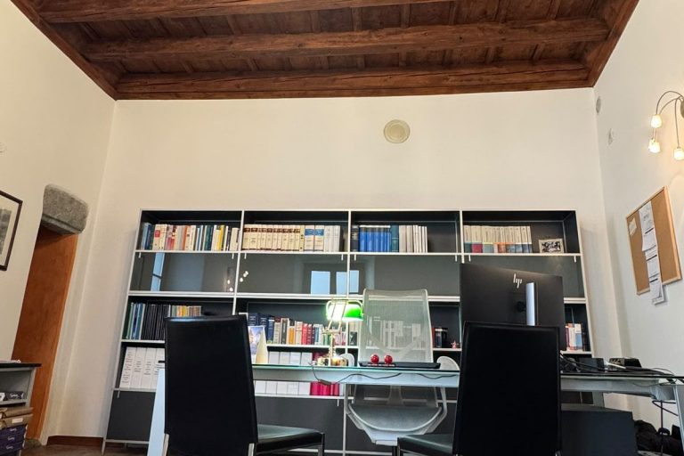 Postazioni di lavoro dei collaboratori dello Studio Notarile Federica Greco a Tirano